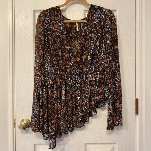 Free People Lele Printed Blouse Size Medium. 🧡🤍🖤 only worn once - Picture 4 of 9